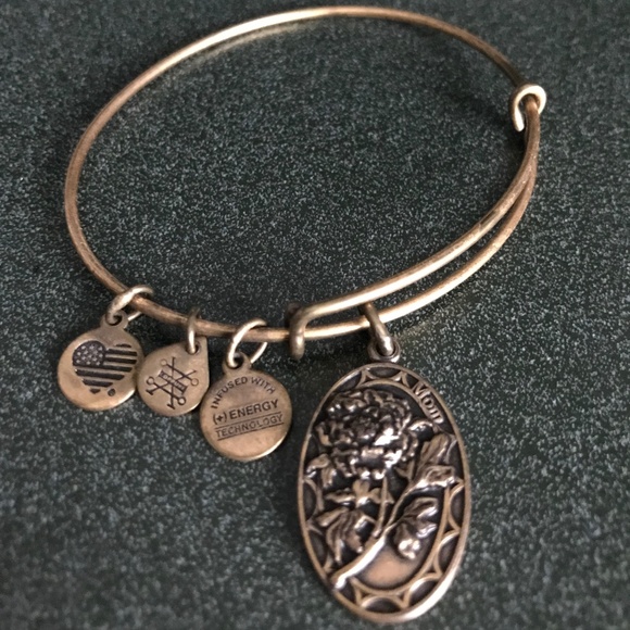 Alex and Ani Expandable Wire Bracelet Mom Charm - Picture 1 of 15